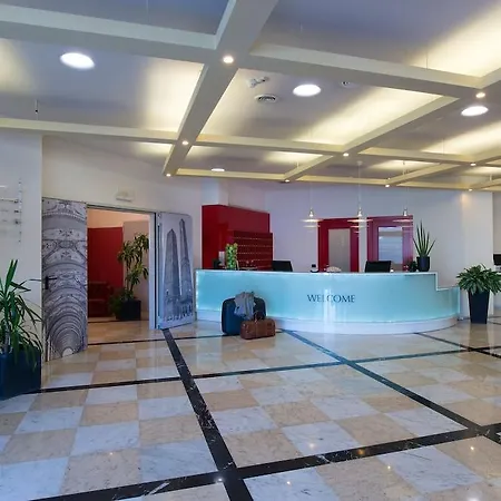 Hotel My One 4*