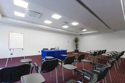 Four Points Flex By Sheraton Airport 4*