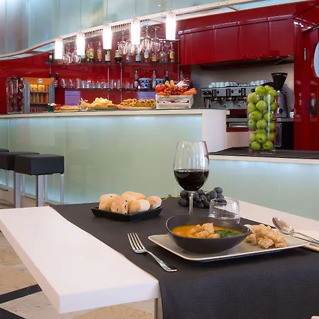 Four Points Flex By Sheraton Airport ホテル 4*