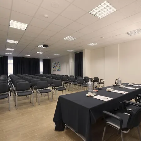 Four Points Flex By Sheraton Airport 4*