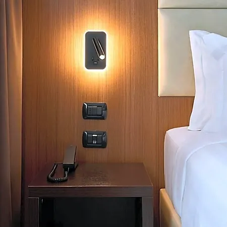 Hotel Four Points Flex By Sheraton Airport 4*