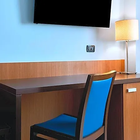 Four Points Flex By Sheraton Airport 4*