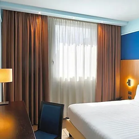 Four Points Flex By Sheraton Airport Hotel