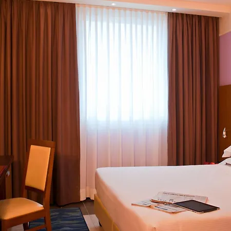 Four Points Flex By Sheraton Airport מלון בולוניה