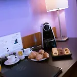 Отель Four Points Flex By Sheraton Bologna Airport 4*