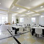 My One Ξενοδοχείο 4*